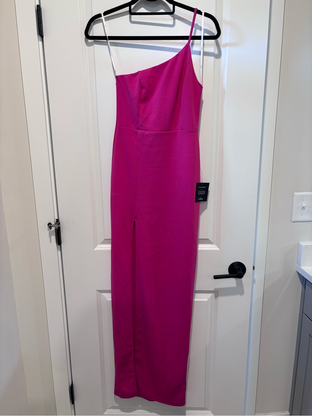 Lulu's NWT One-Shoulder Hot Pink Evening Gown
